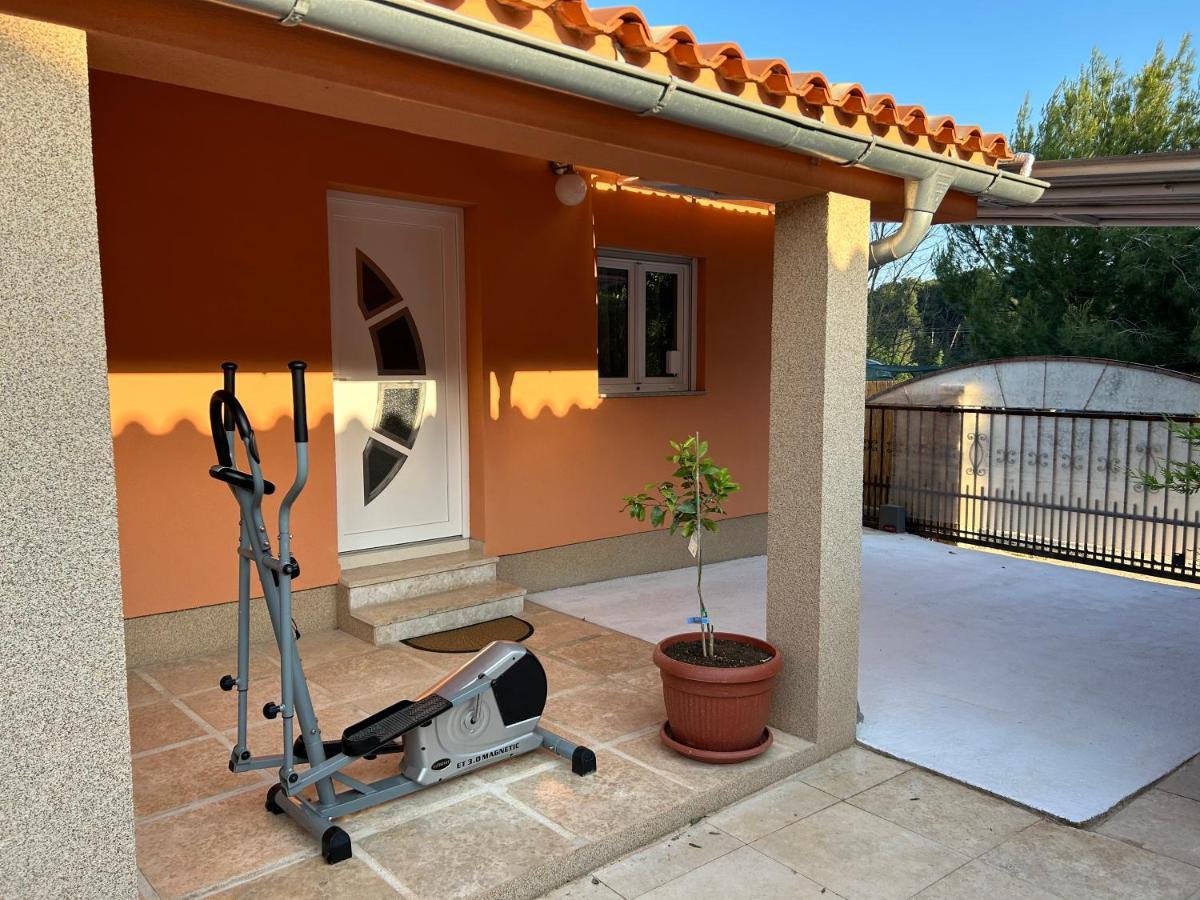 Dora House With Wifi And Outdoor Swimming Pool Villa Pula Exterior photo