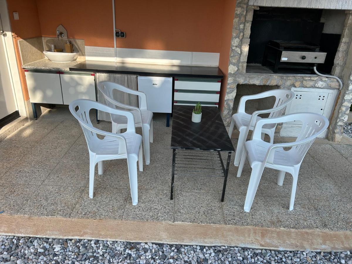Dora House With Wifi And Outdoor Swimming Pool Villa Pula Exterior photo